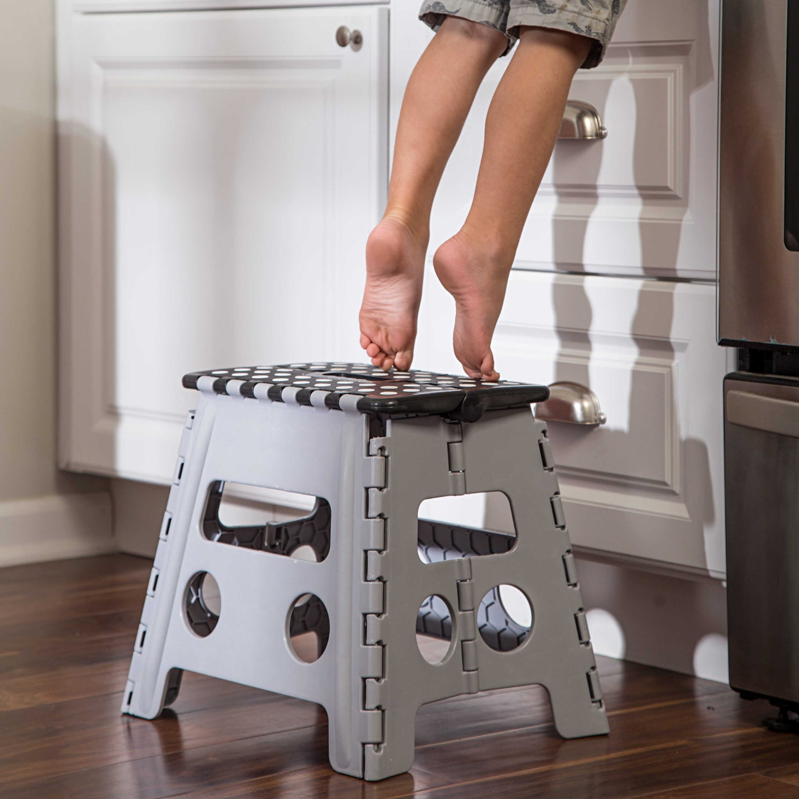 black/gray folding step stool black/gray folding step stool